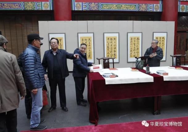 红色情怀袁伟将军书法展暨将军笔会在华夏珍宝博物馆开幕